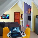 Kent\'S Penthouse In Karen