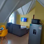 Kent\'S Penthouse In Karen