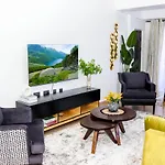 Zuri Homes By Edmor Suites