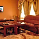 Westland\'S Gardens Suites