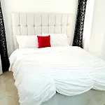 Luxurious Newly Fully Furnished Apartment