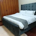 Evergreen\'S Suites