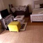 Eddy Suites, Emeli Hotel