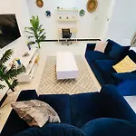 Rorot Elegant 1 Bedroom Apartment In Kileleshwa!