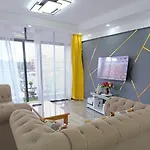 Macronhomes