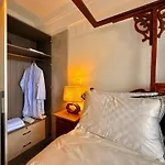 Barfatha Luxury Living