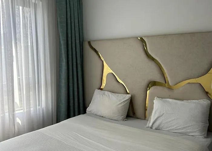 Wood Avenue Furnished Apartments