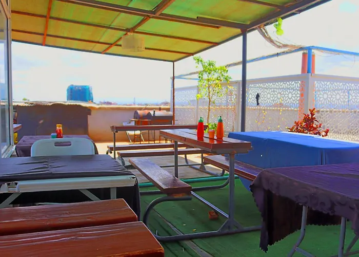 Definitehomes2 - Fully Furnished Studio Apartment With A Rooftop Restaurant Near Jkia Airport, Sgr Terminus, Downtown Nairobi