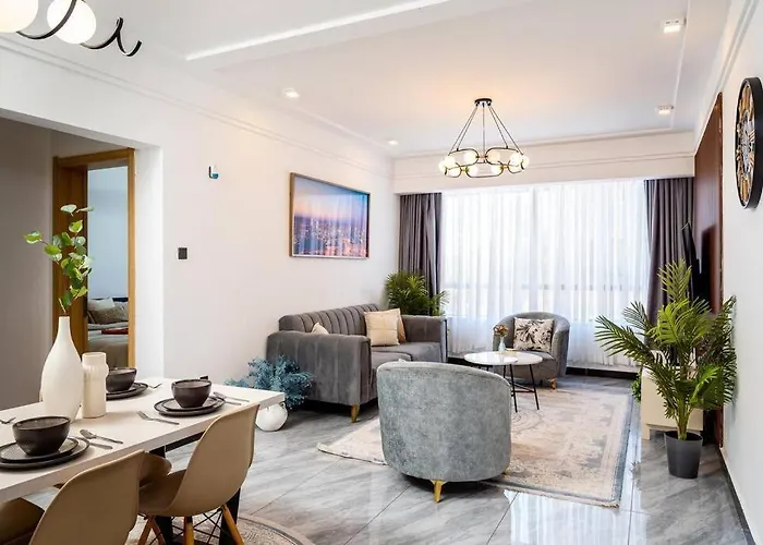 Modern 2-Bed Apartment With Pool ,Yaya Centre