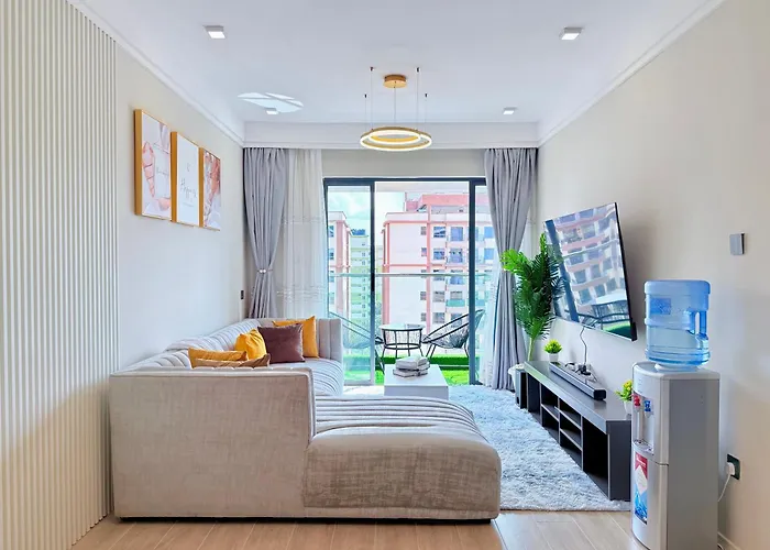 2Br Stylish Lavington Escape