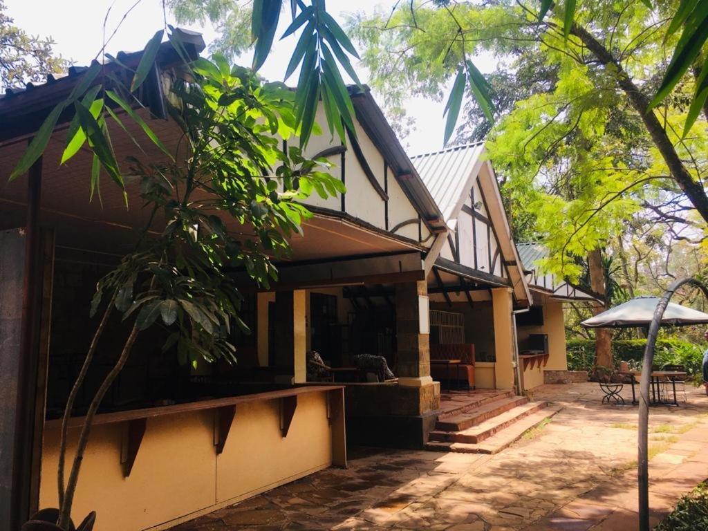 Idyllic Mistley House And Gardens Off Kamiti Road. Nairobi