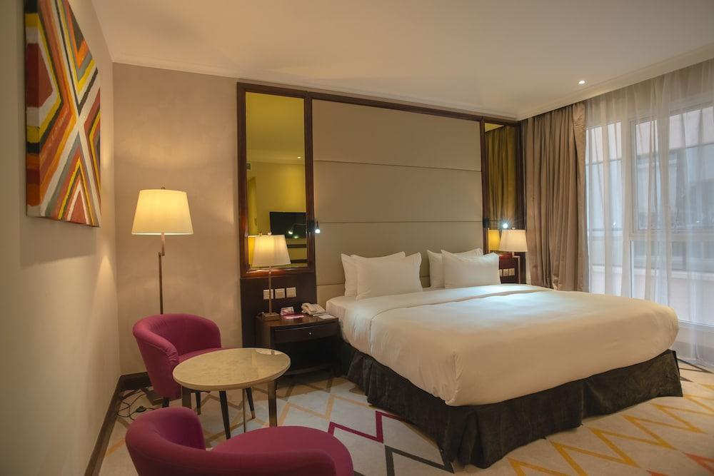 Hotel Mercure Upper Hill 4*