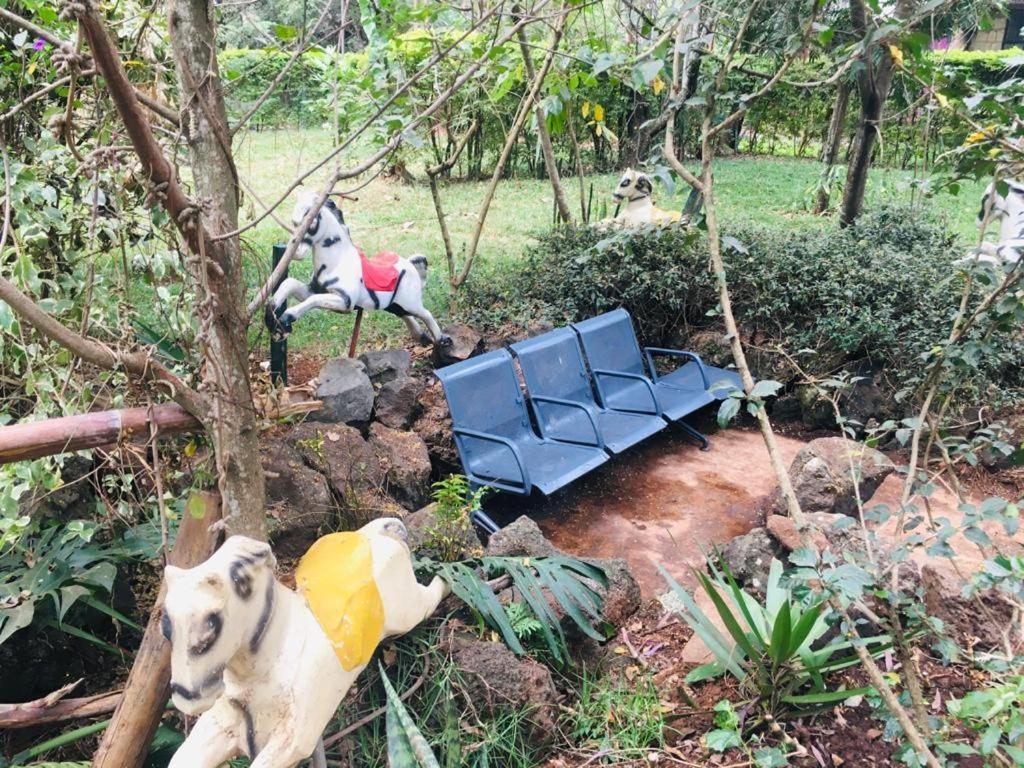 Idyllic Mistley House And Gardens Off Kamiti Road. Nairobi