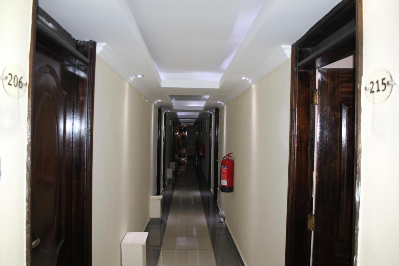 Airport Landing Hotel