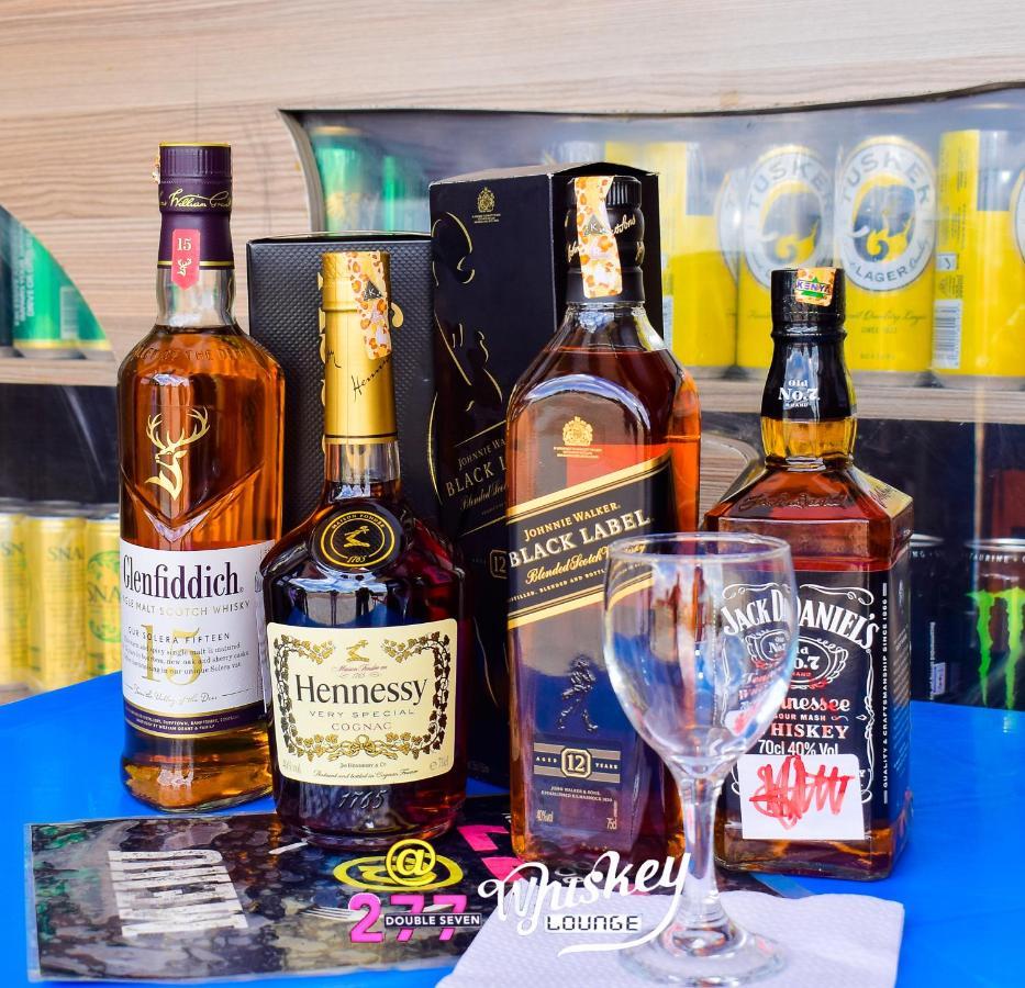 277 Luxury Kenya Bed & Breakfast *