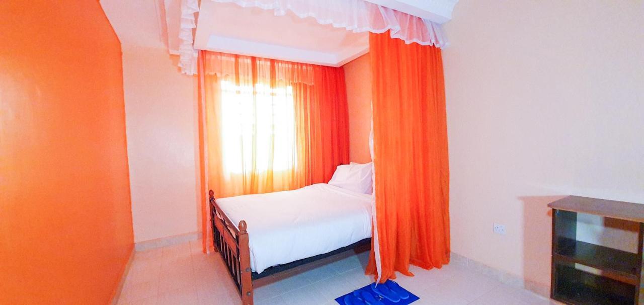 277 Luxury Kenya Bed & Breakfast
