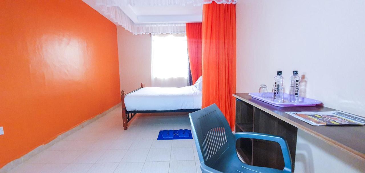 277 Luxury Kenya Bed & Breakfast *
