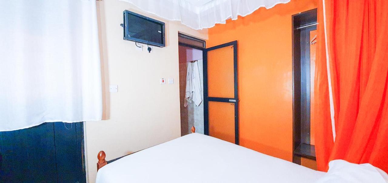277 Luxury Kenya Bed & Breakfast
