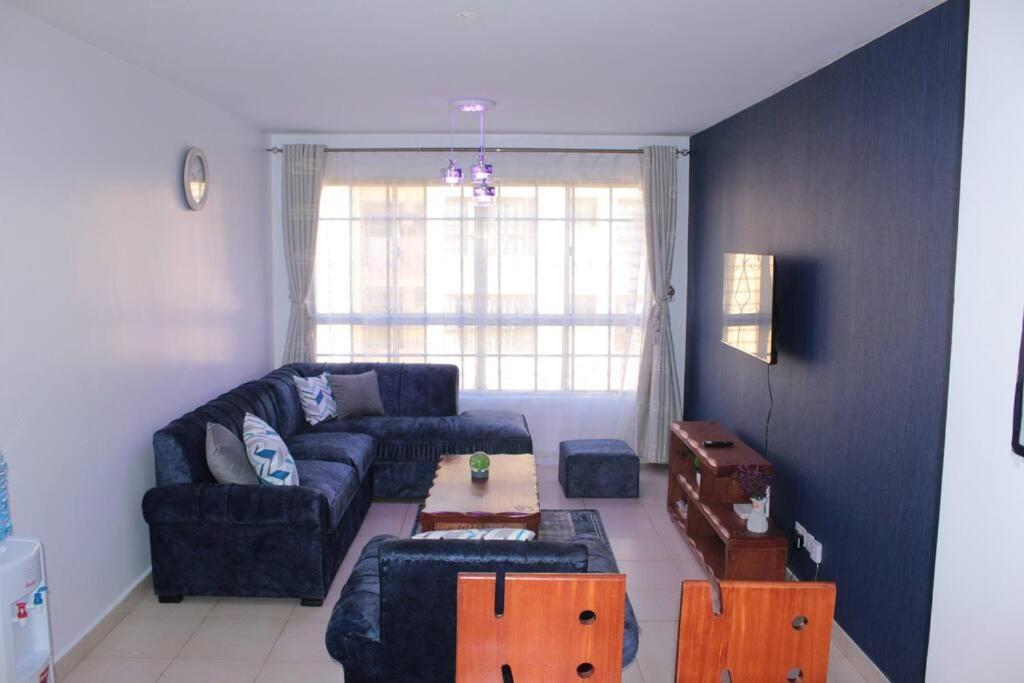 Royal Blue 3 Bedroom *