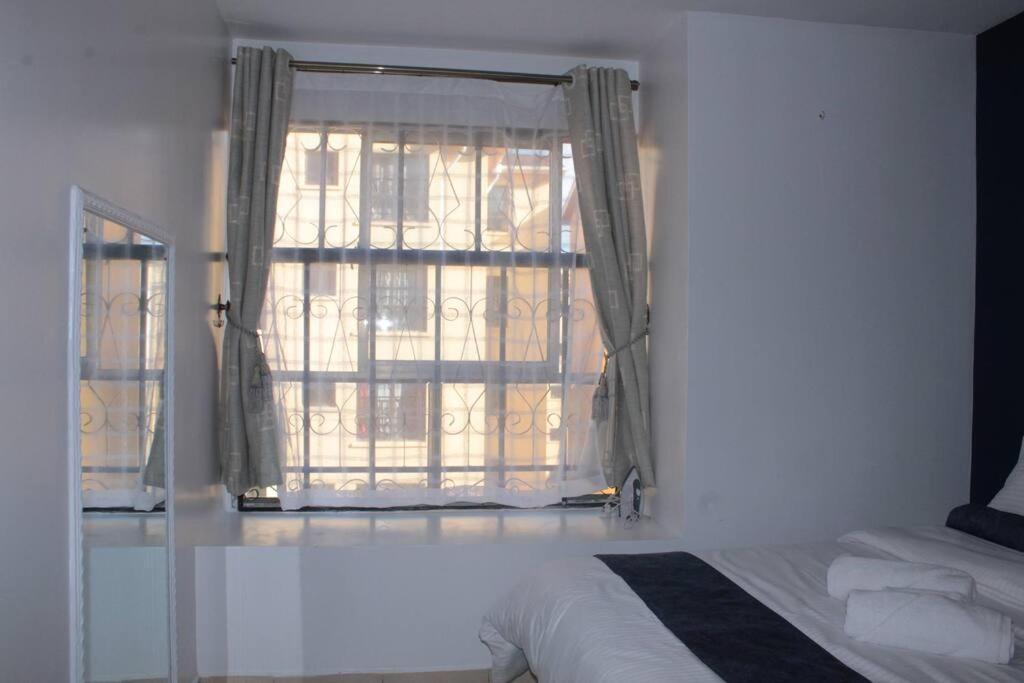 Royal Blue 3 Bedroom Apartment