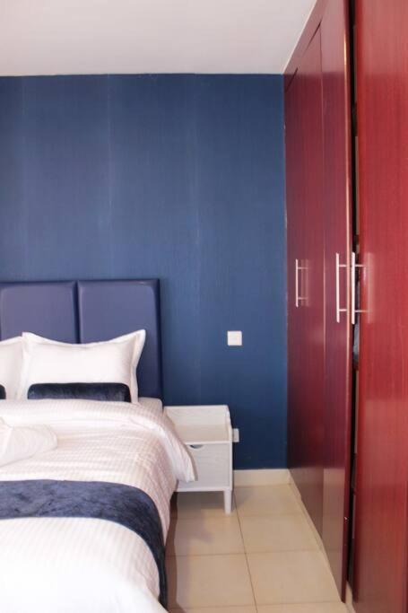 Royal Blue 3 Bedroom Apartment