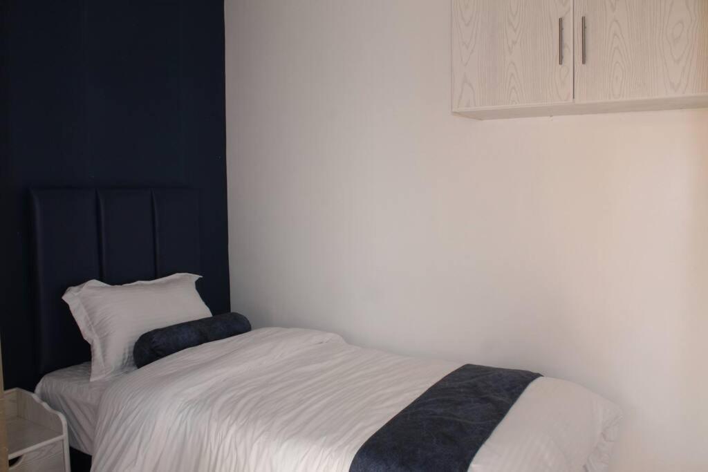Royal Blue 3 Bedroom * Nairobi