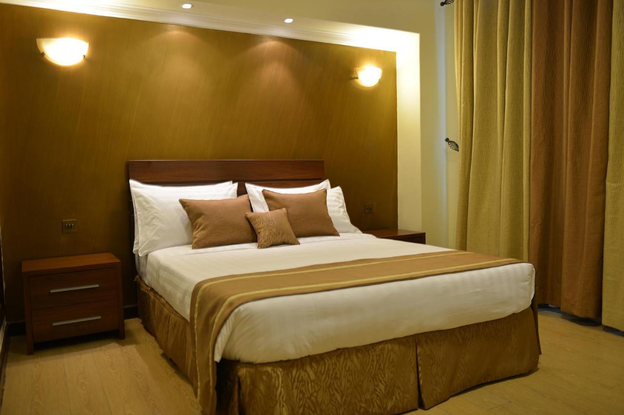 Summerdale Hotel