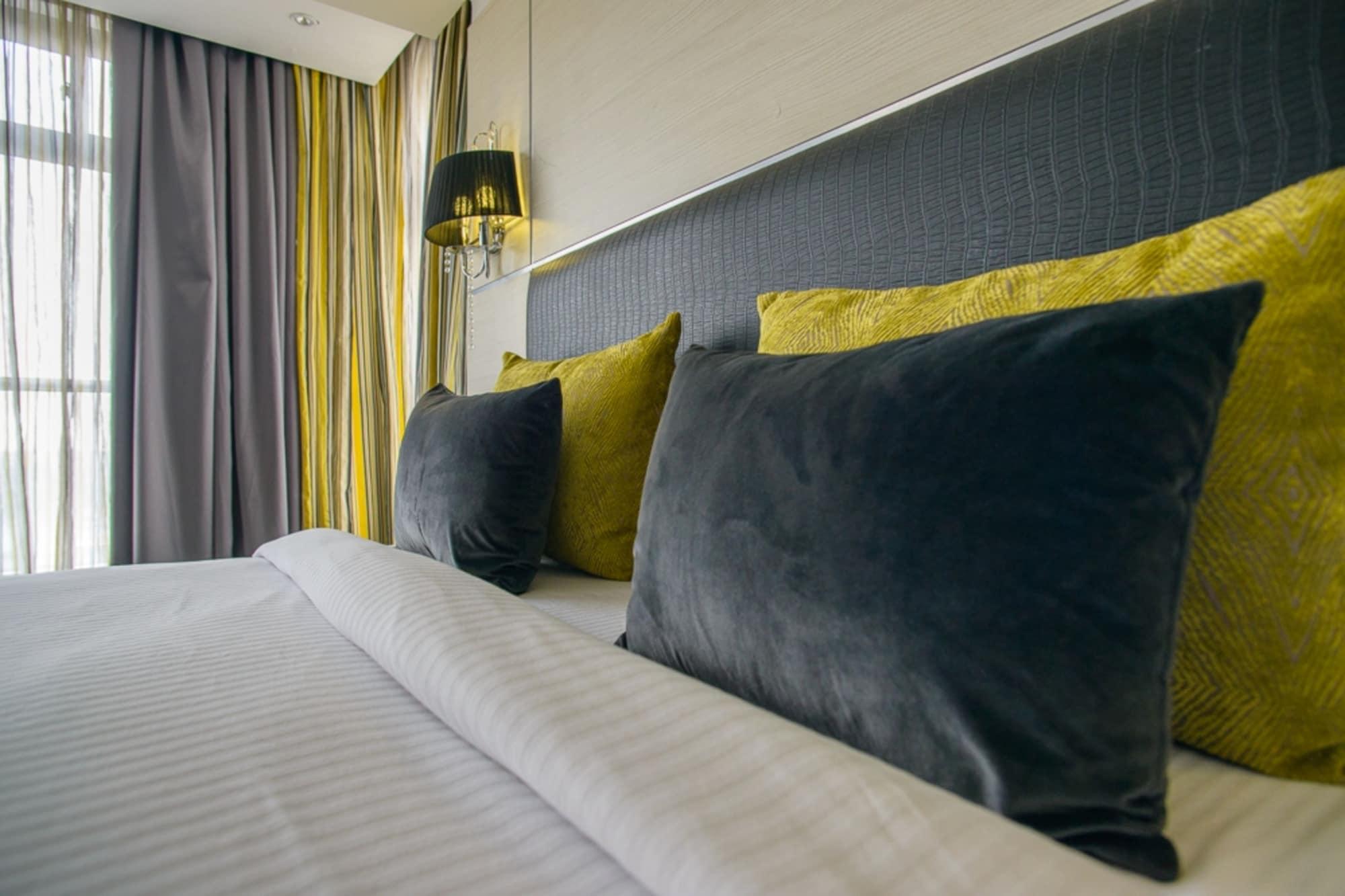 Hotel Cloud & Nairobi
