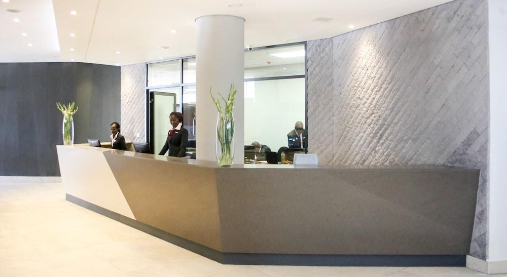 Hotel Two Rivers Mall, An Ihg Nairobi