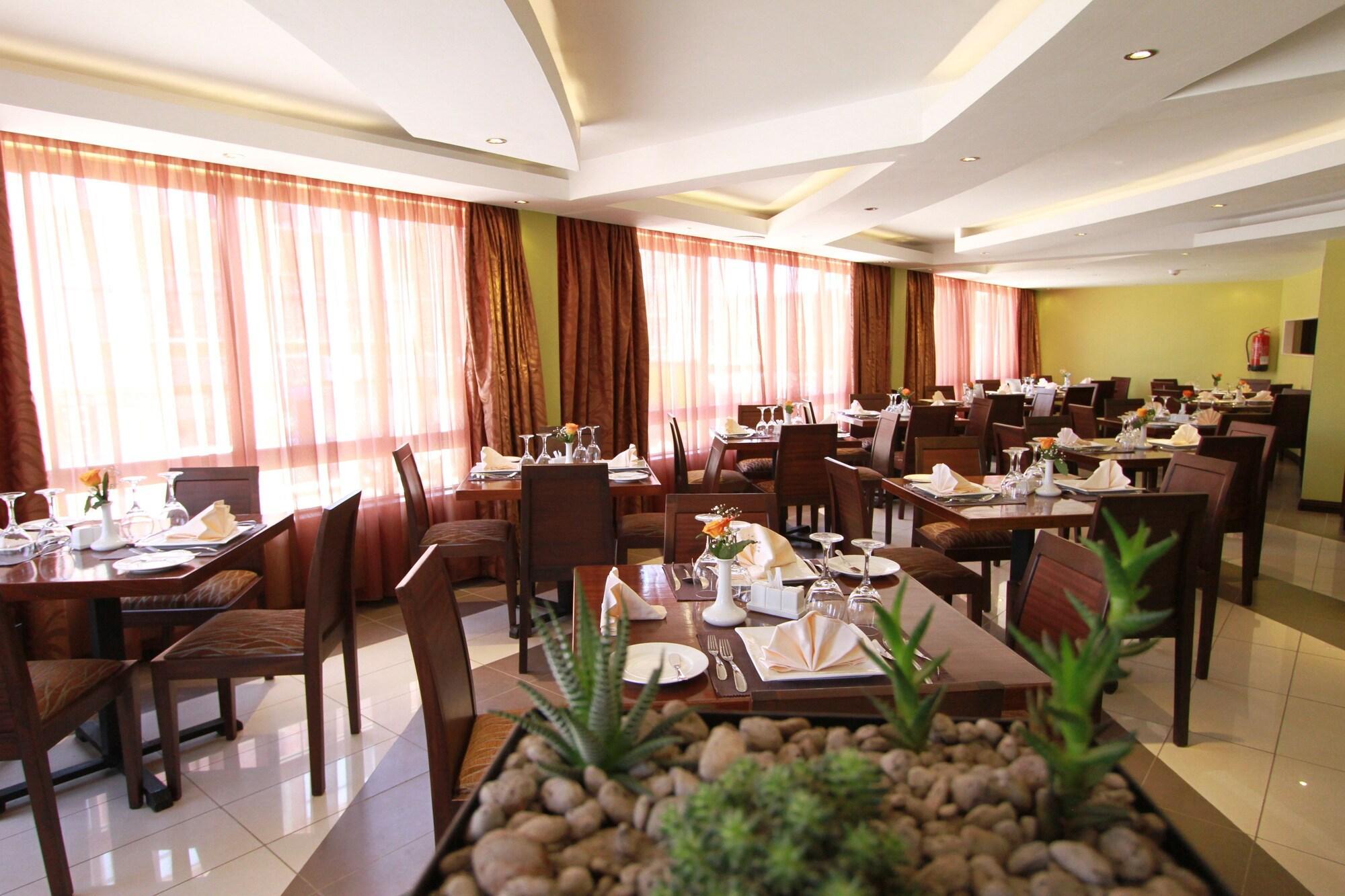 Rio 4* Nairobi