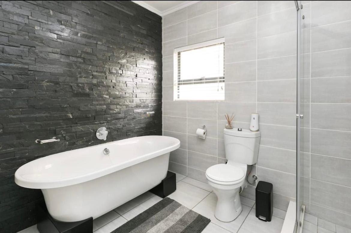 Apartment Helvetica Nue