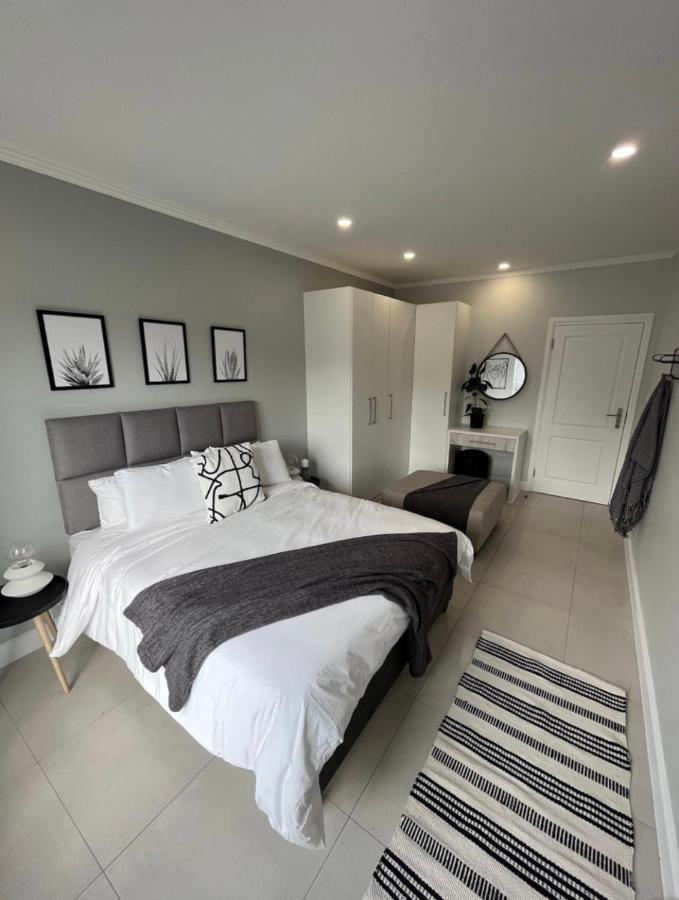 Helvetica Nue Apartment *