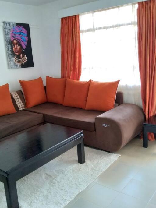 Lovely One Bedroom Apt In *