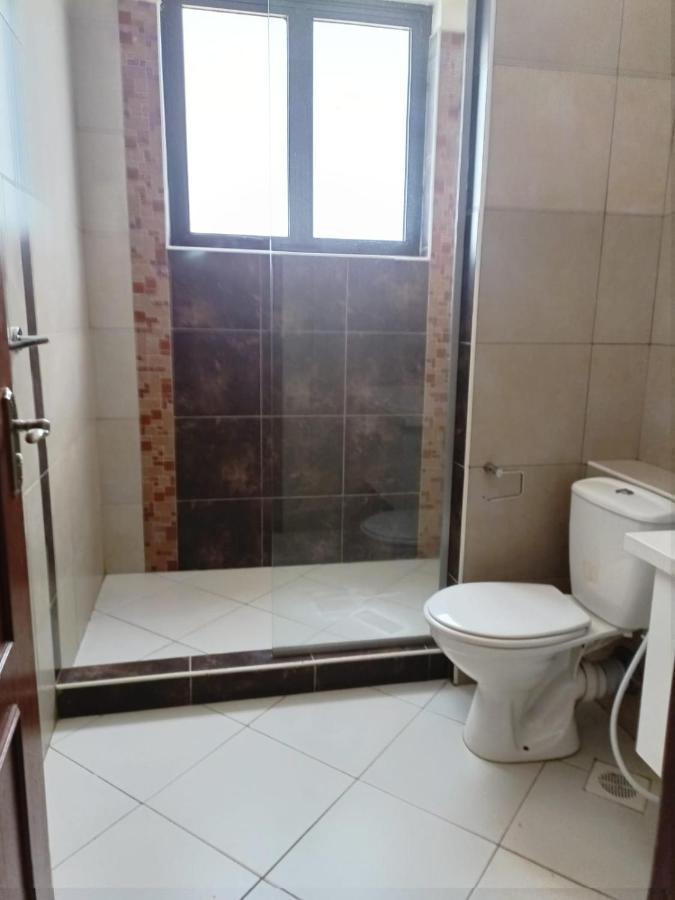 One West Park Apartamento