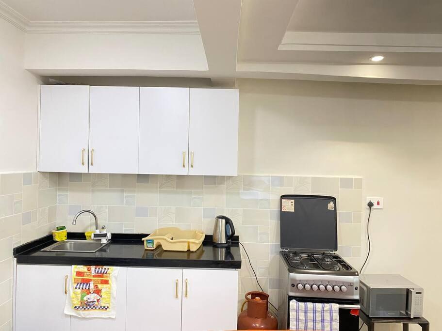 2 Bedroom Cozy Retreat In Kilimani Near Yaya Centre-gym, Gazebo Apartment *