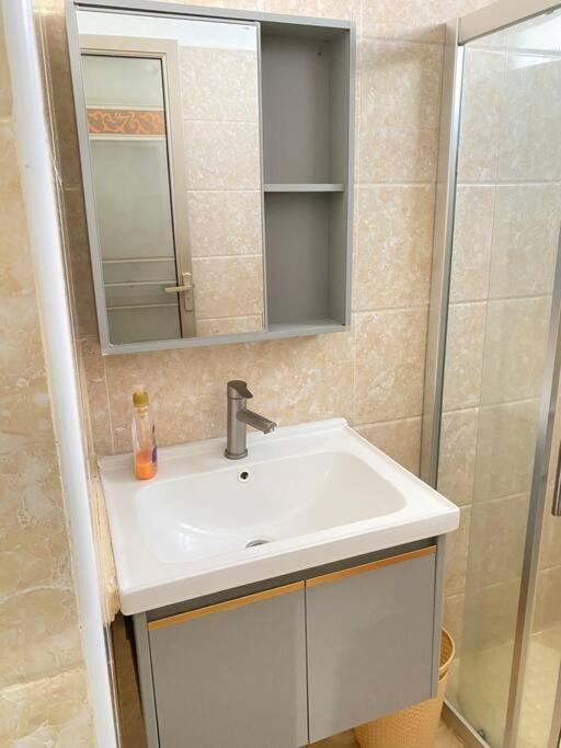 2 Bedroom Cozy Retreat In Kilimani Near Yaya Centre-gym, Gazebo Apartment *