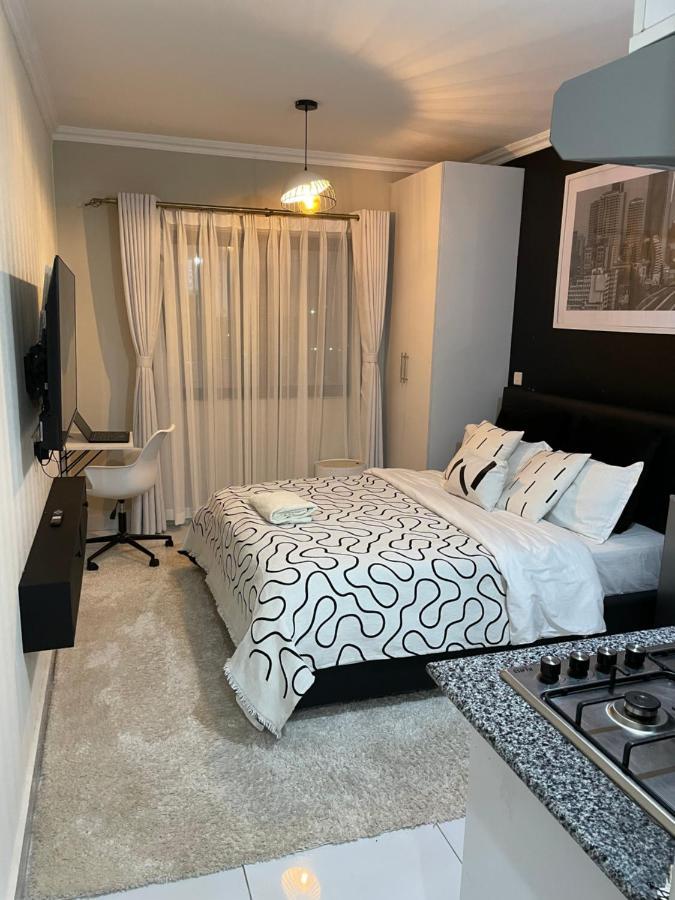 Apartment Chic Homes Jkia - Cozy Homes Near Jkia And Sgr *
