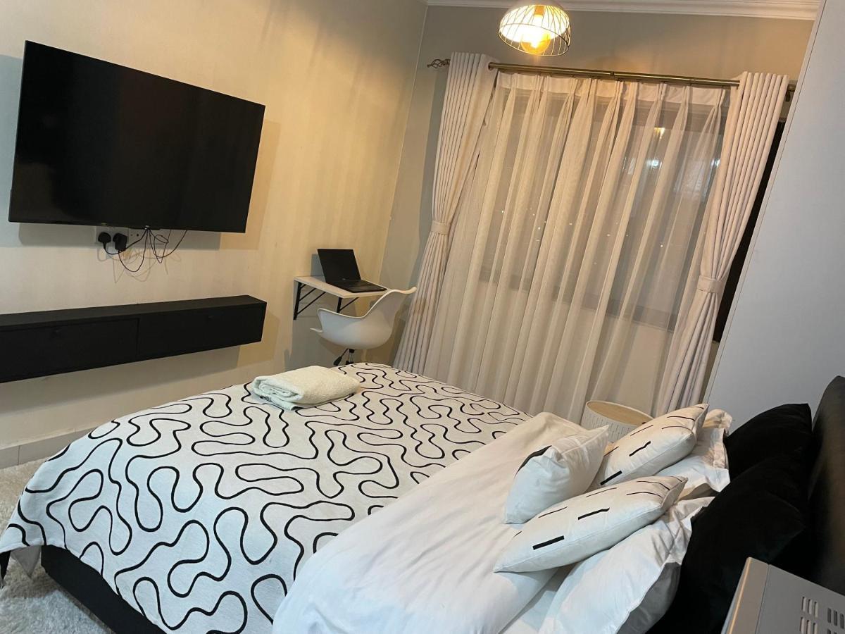 Chic Homes Jkia - Cozy Homes Near Jkia And Sgr Apartment