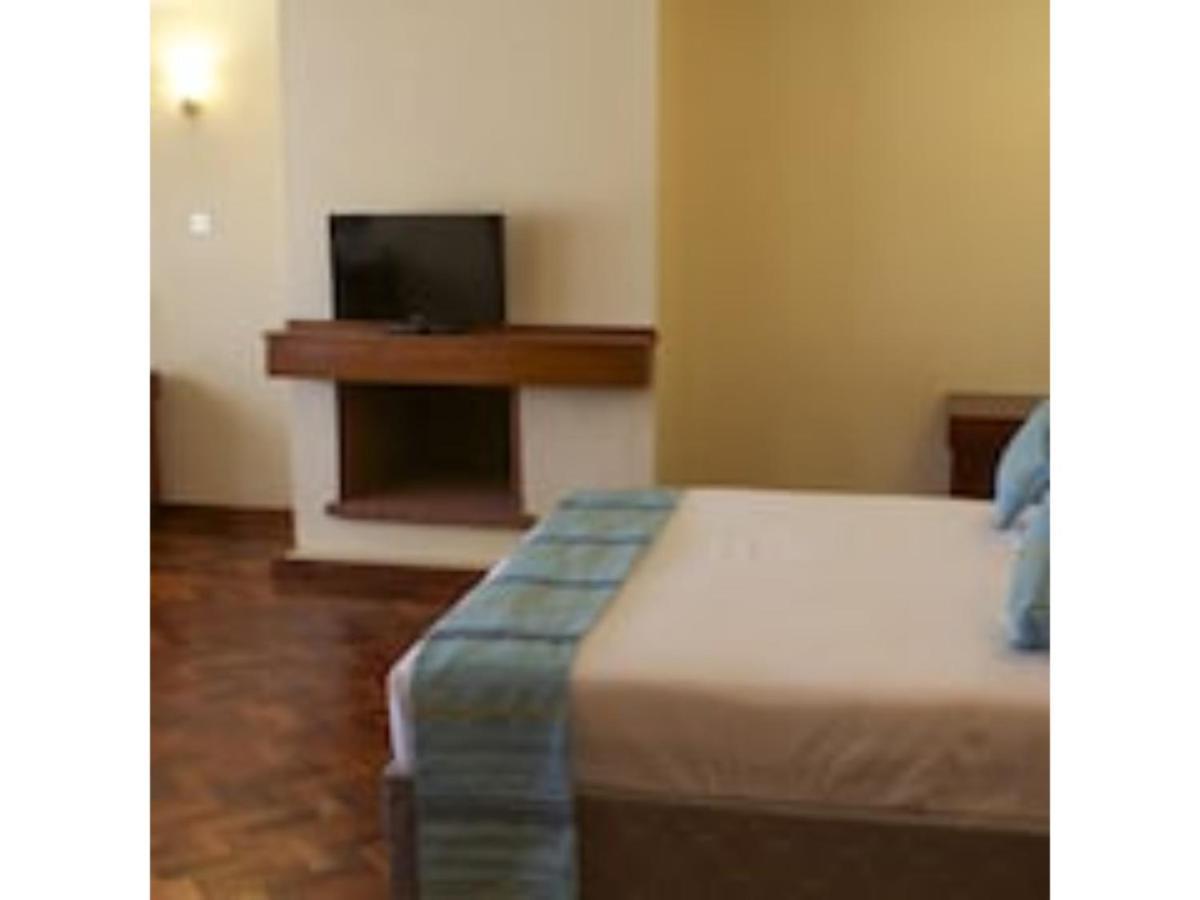 O'sinkirri 5* Nairobi