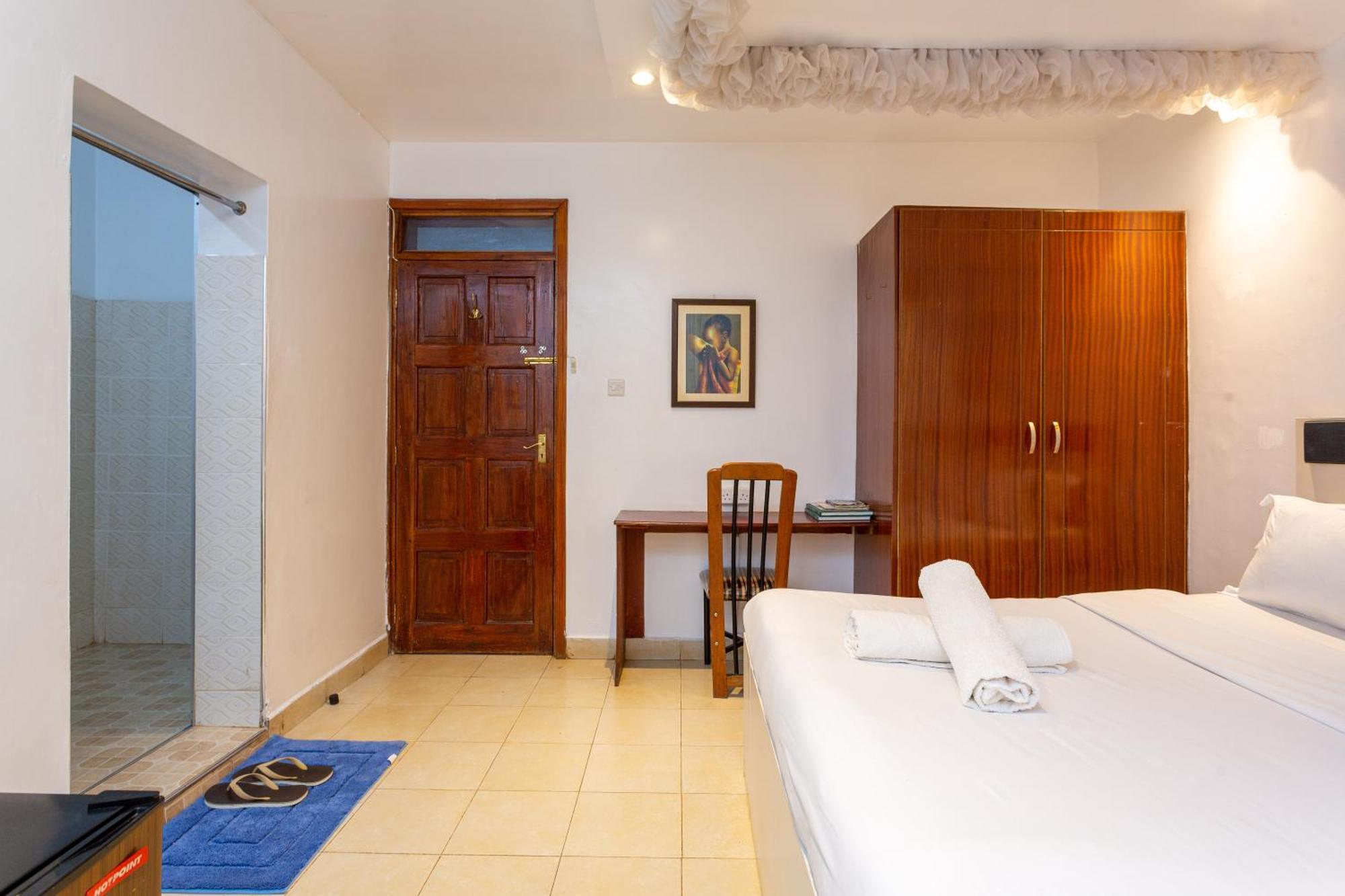 Bonsai Guest house 3*