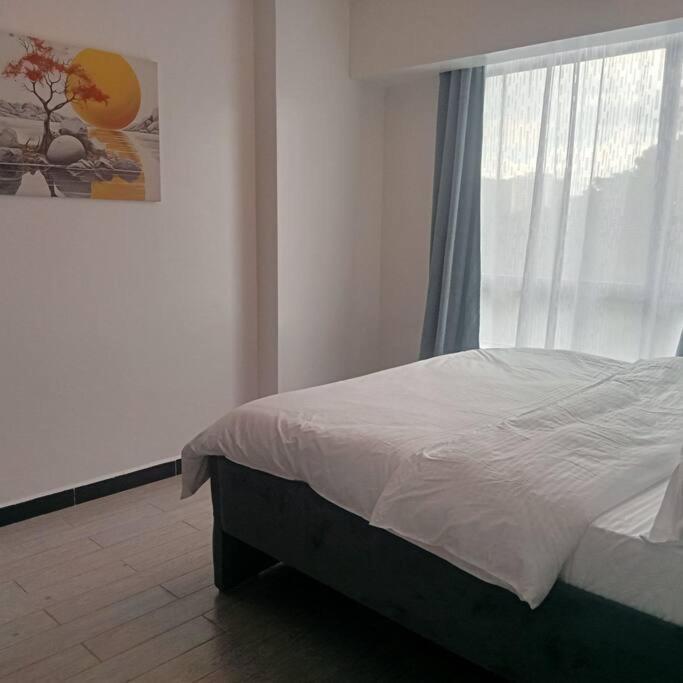 Spacious,3bed,3bath Sleeps 6! Close To Yaya Center Apartment *