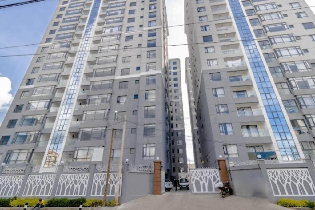 Spacious,3bed,3bath Sleeps 6! Close To Yaya Center Apartment
