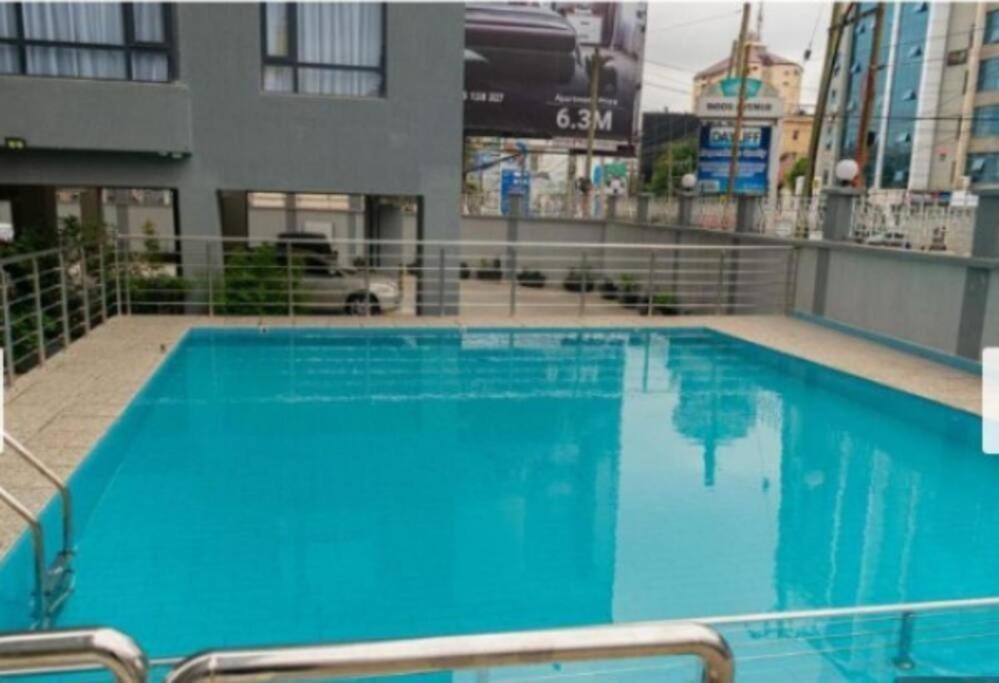 Spacious,3bed,3bath Sleeps 6! Close To Yaya Center