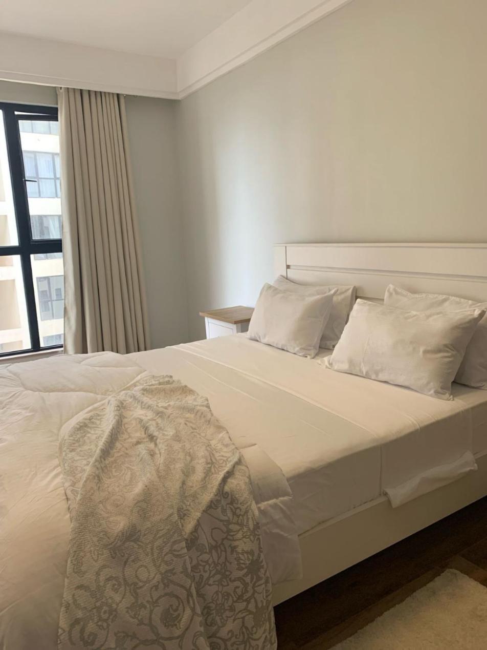 Apartment Apple Tree - 3beds -3bedroom - 4 Washroom *