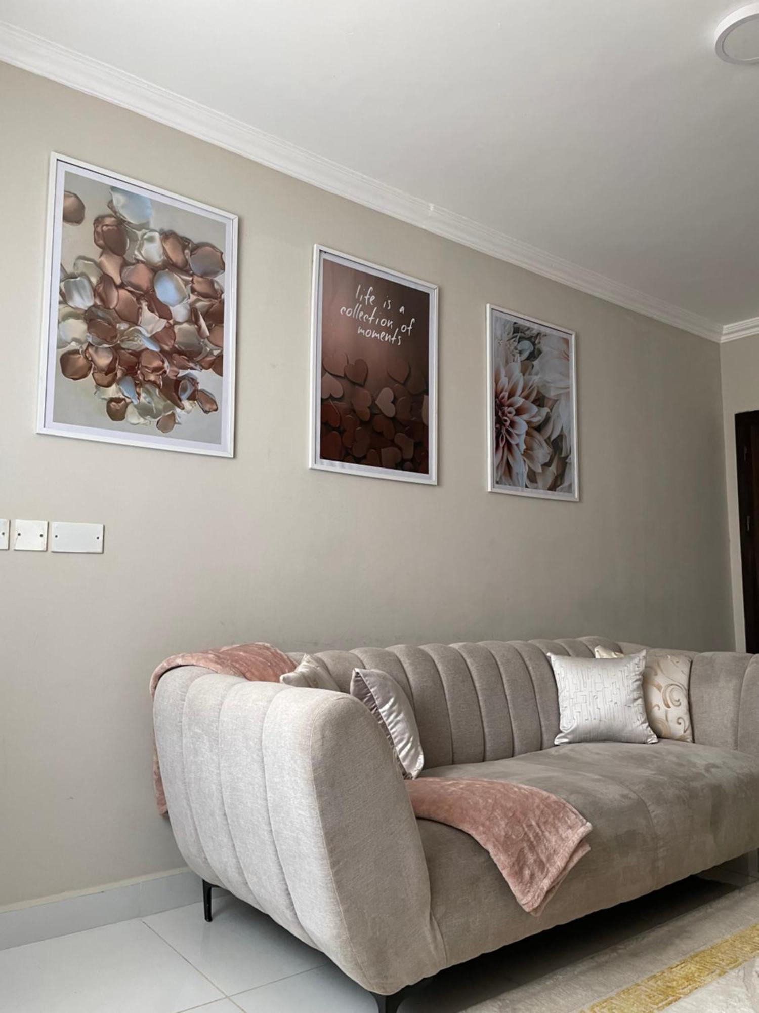 Apartment Chic Homes Jkia - Cozy Homes Near Jkia And Sgr *