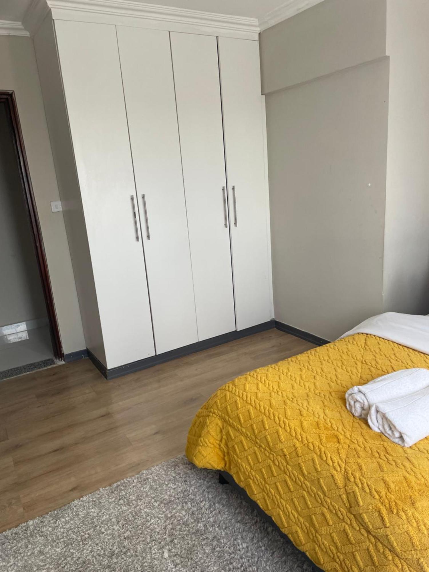 Apartment Chic Homes Jkia - Cozy Homes Near Jkia And Sgr