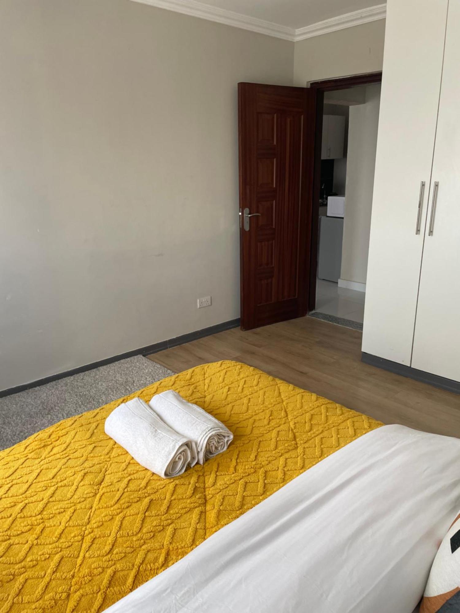 Apartment Chic Homes Jkia - Cozy Homes Near Jkia And Sgr