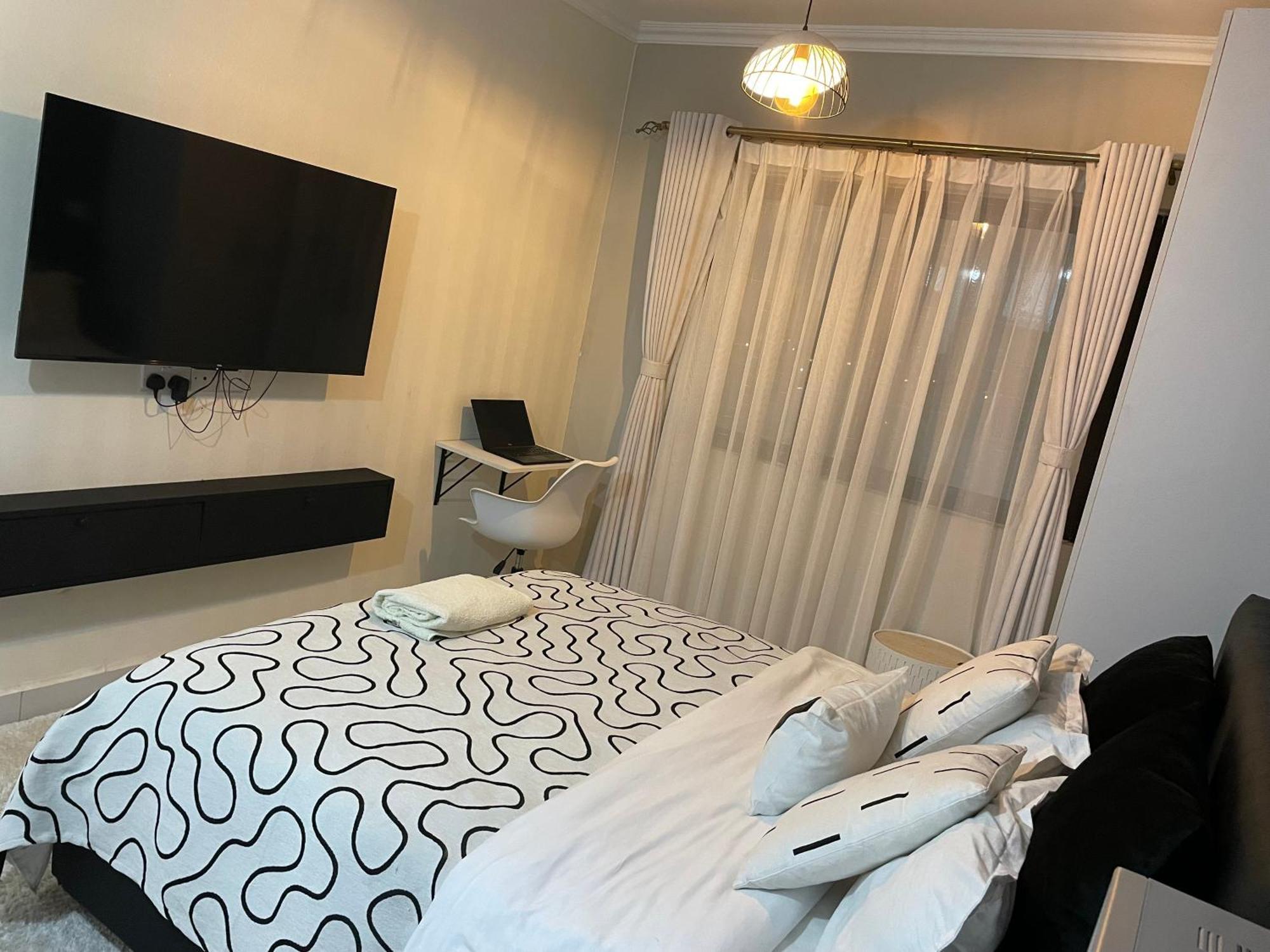 Apartment Chic Homes Jkia - Cozy Homes Near Jkia And Sgr *