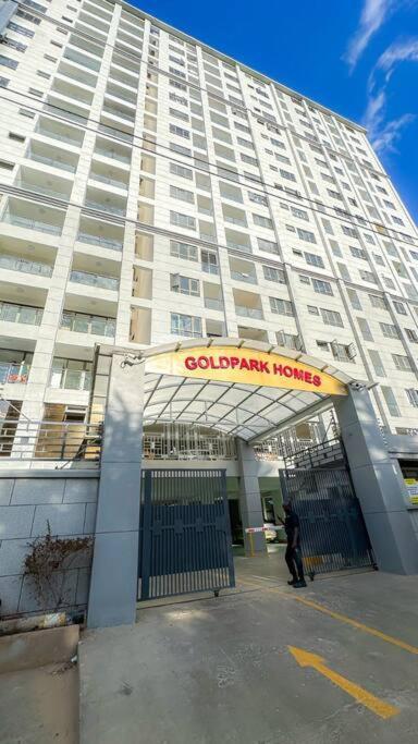 Apartment 1 Bedroom Kilimani With Skyline Views *