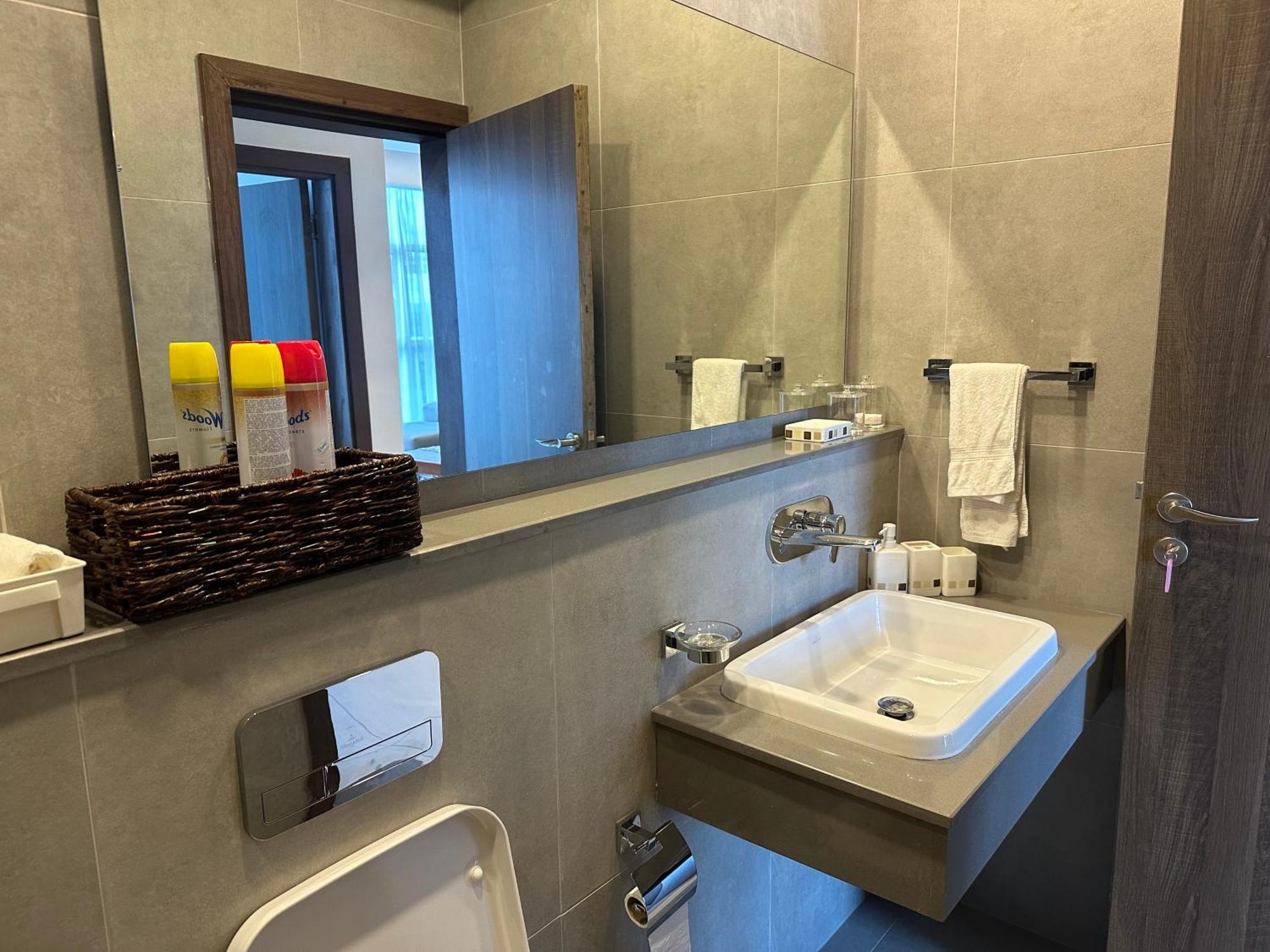 Skynest Residences, 10th Floor, 1017. Nairobi